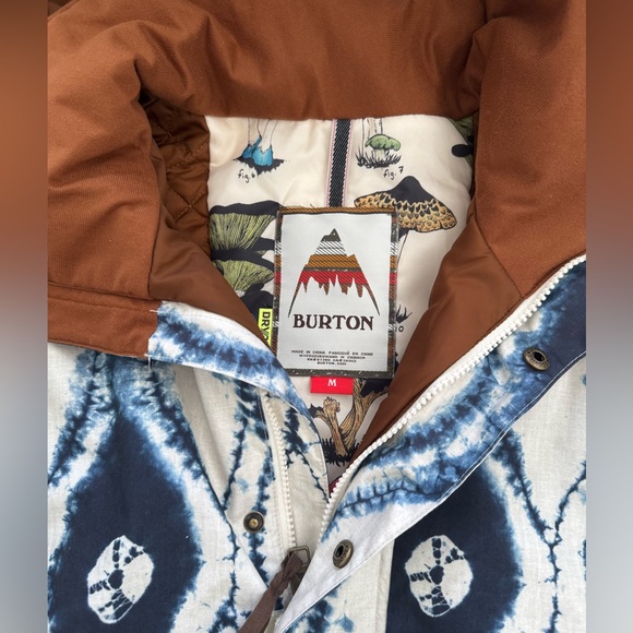 Burton women’s ski/snownoarding jacket new without tags . - Picture 2 of 4